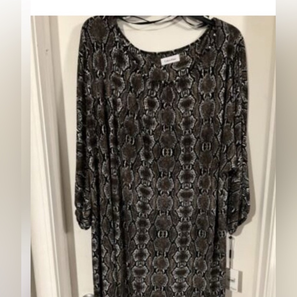 Calvin Klein NWOT, Black and Gray Long Sleeve Dress  Snakeskin print  22W